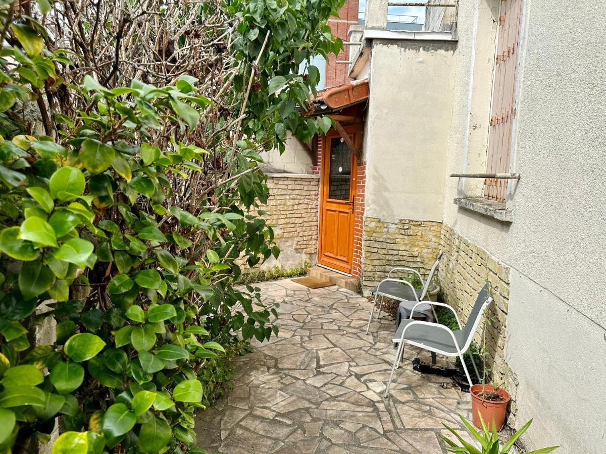 Aubervilliers Maison De Ville Pres Metro 7 By Immo Kit Bnb Exteriör bild